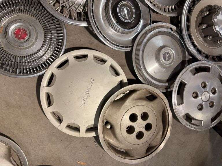 (15+) Hub caps including Sky hawk, Pontiac and more