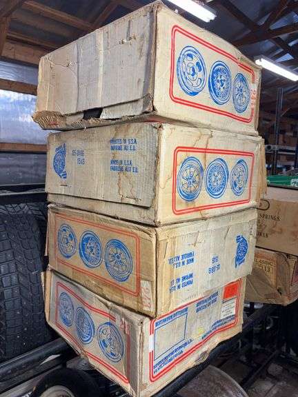 (4) 1978 Thunderbird wheel rims in boxes - see photos