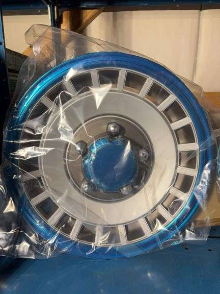 (4) matching wheel covers