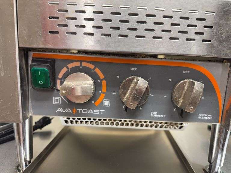 Toaster with conveyor