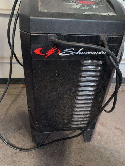 Schumacher battery charger machine - untested