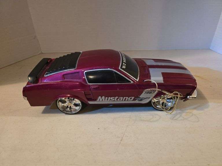 67 FORD MUSTANG FAST BACK BATTERY OPERATED CAR