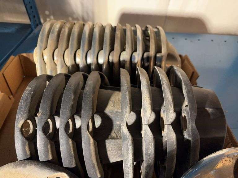 (24) Ram hub cap covers