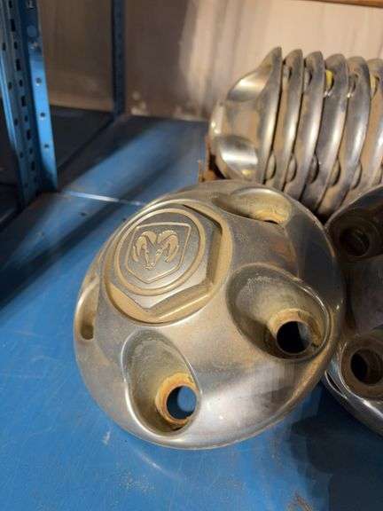 (20) Jeep and Ram hub cap covers