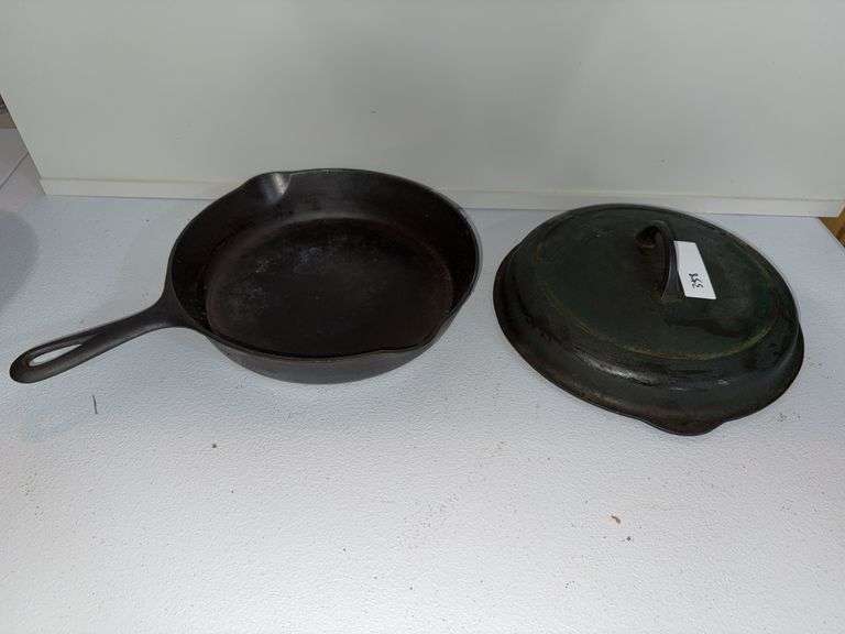 GRISWOLD #8 SKILLET WITH LID