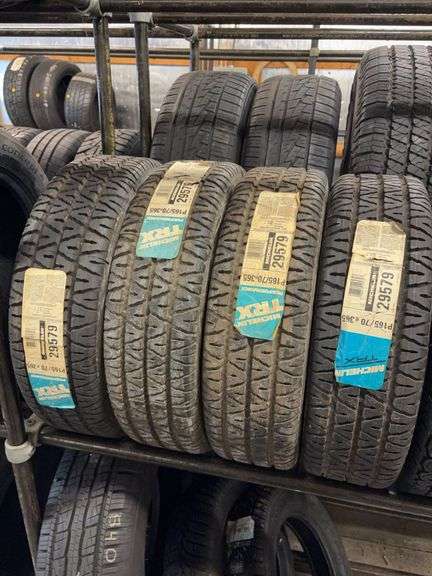 (4) tires like new - 165/70/365