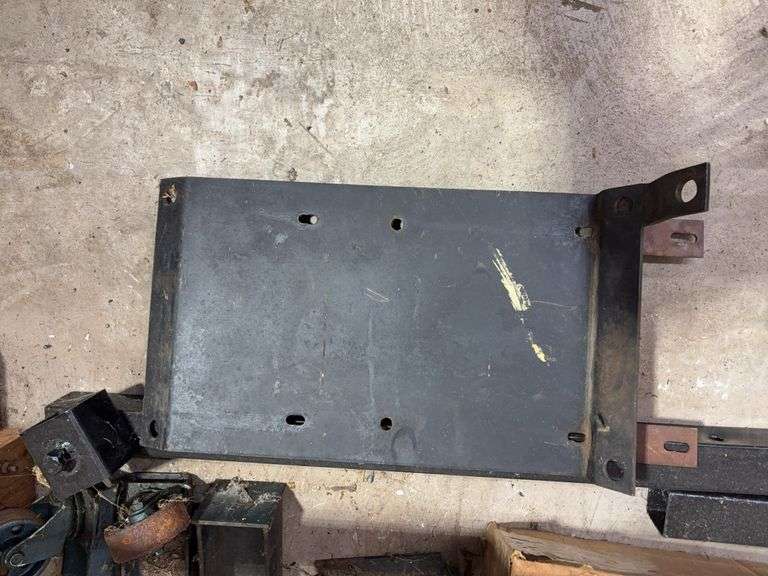 Miscellaneous metal parts and air hose