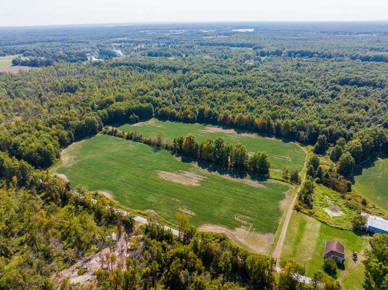 North Bloomfield Older Hom...