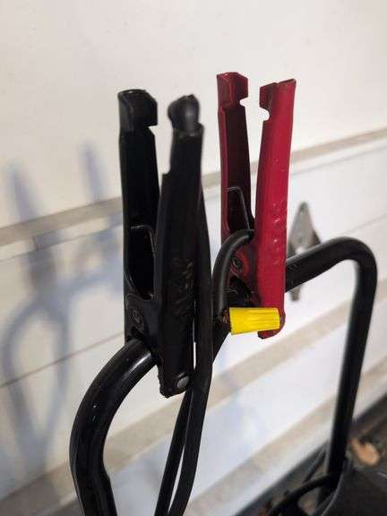 Schumacher battery charger machine - untested