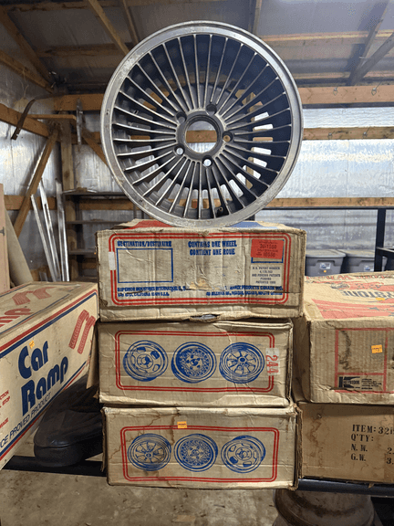 (4) 1978 Thunderbird wheel rims in boxes - see photos