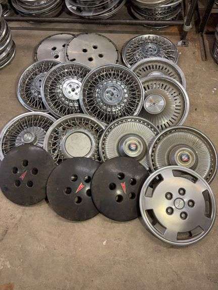 15+ hubcaps - see photos - Buick, Pontiac, Mazda, and more