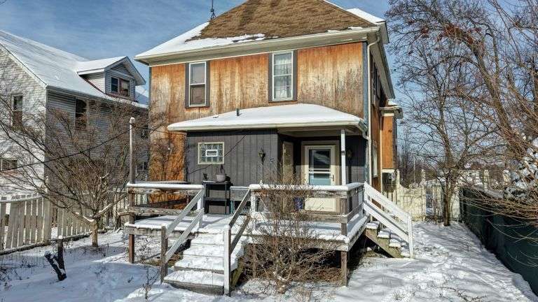 2-Story Home & Detached Garage