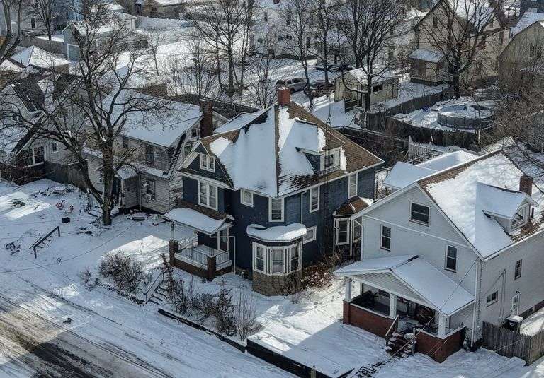 2-Story Home & Detached Garage