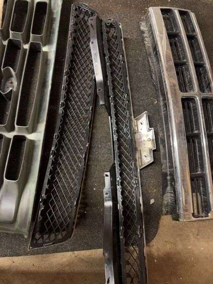 (4) grills- Ford, Chevy and more