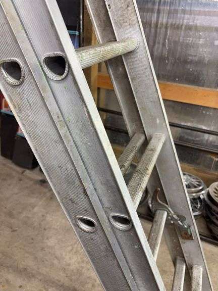 12' extension ladder - 24' fully extended