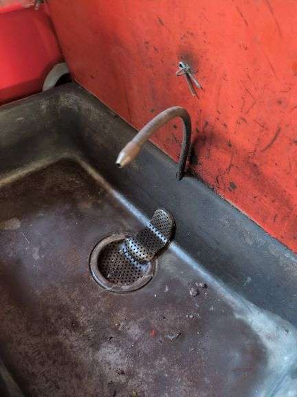 Mechanic wash machine/station - works