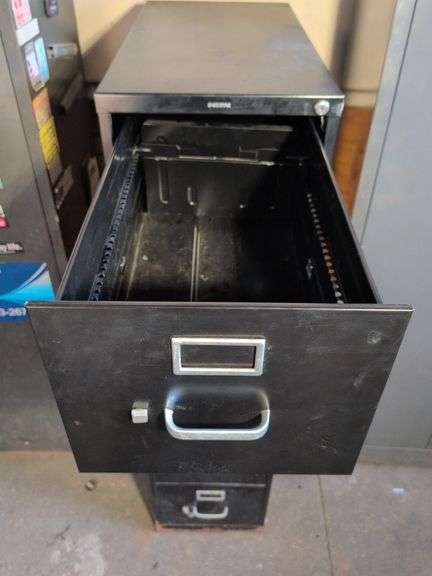 Hon metal filing cabinet - 15” x 29” x 5’