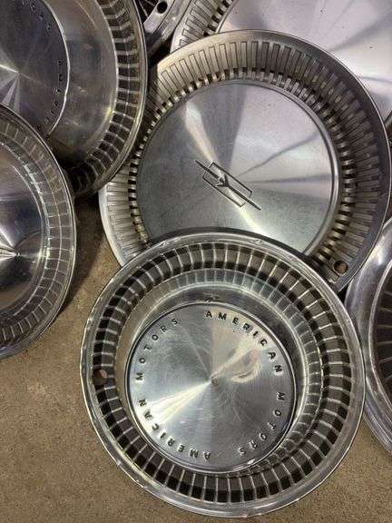15+ hubcaps - see photos - Dodge, Oldsmobile, and more