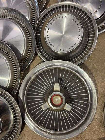 15+ hubcaps - see photos - Dodge, Oldsmobile, and more