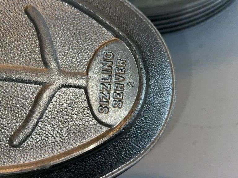 (11) SET OF GUARDIAN SNACK PLATES