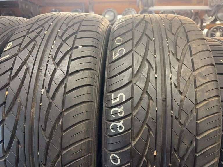 (2) tires like new - 225/50/16