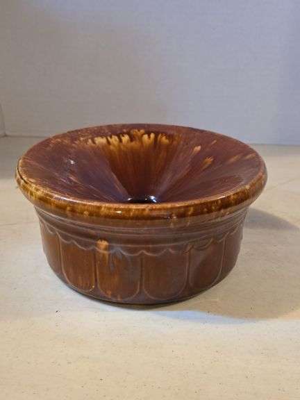 VINTAGE POTTERY SPITTOON