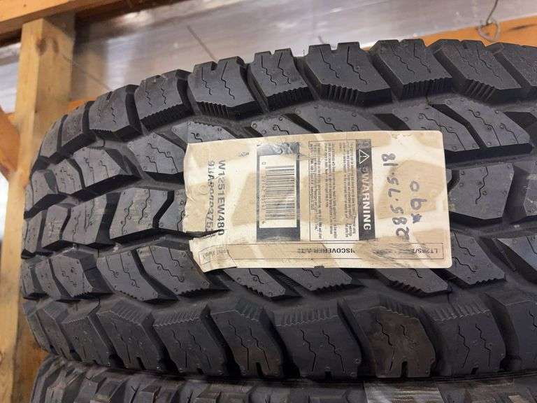 (2) tires like new - 275/70/18 and 285/75/18