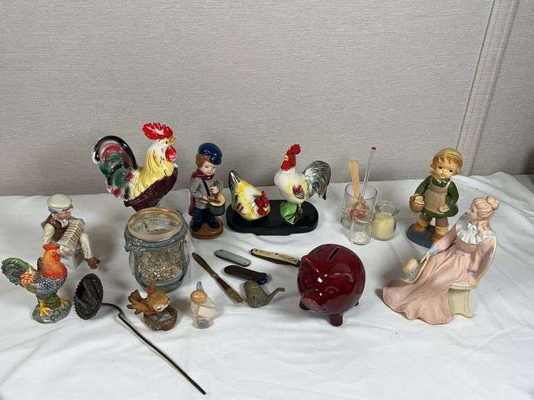 COLLECTIBLE PORCELAIN AND GLASS PIECES