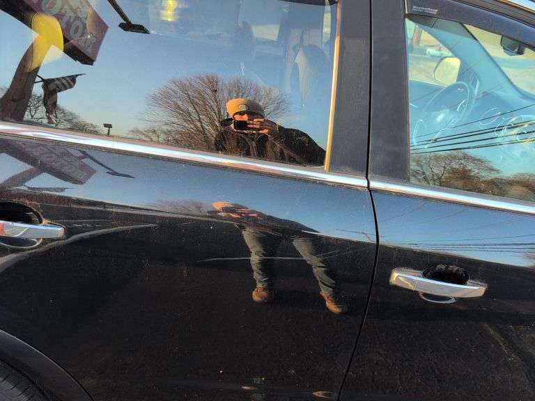 2008 Saturn Vue SW - showing 125,456 miles - runs good