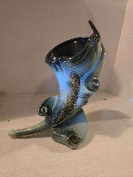 HULL PARCHMENT AND PINE CORNUCOPIA VASE 12" TALL