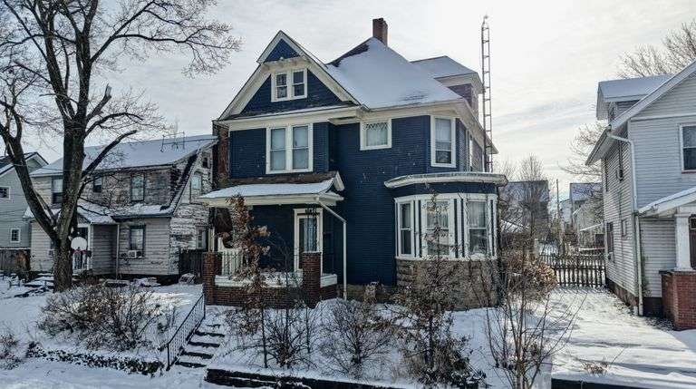 2-Story Home & Detached Garage