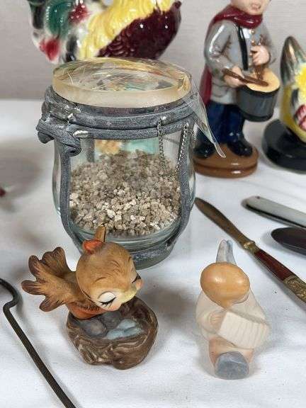 COLLECTIBLE PORCELAIN AND GLASS PIECES