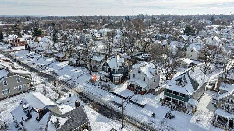 2-Story Home & Detached Garage