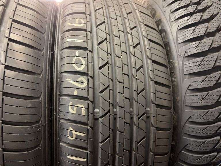 (4) tires like new - 195/60/16