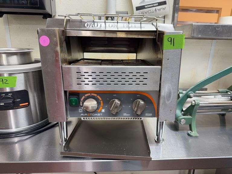 Toaster with conveyor