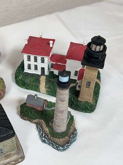 DECORATIVE LIGHTHOUSES