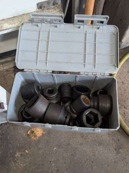 Sockets and first aid kit