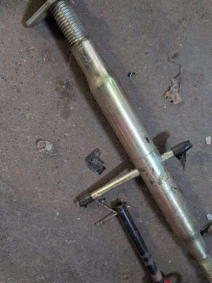 Top link assembly and hitch pin