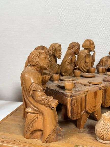 EXQUISITE HAND CARVED LAST SUPPER