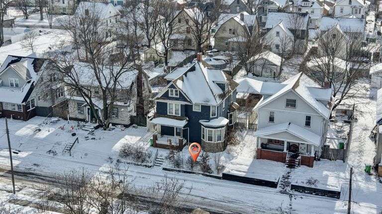 2-Story Home & Detached Garage