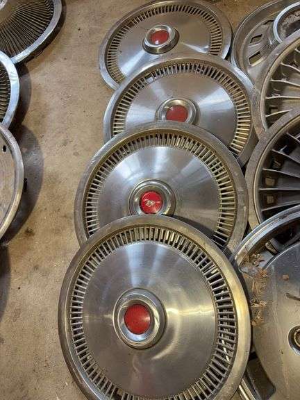 15+ hubcaps - see photos - Chevy, Pontiac, Mustang, and more