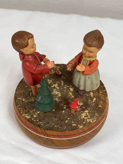 ANRI THORENS SWISS MUSIC BOX LOVE STORY