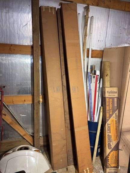 Large assortment of shop light bulbs of various sizes - see photos