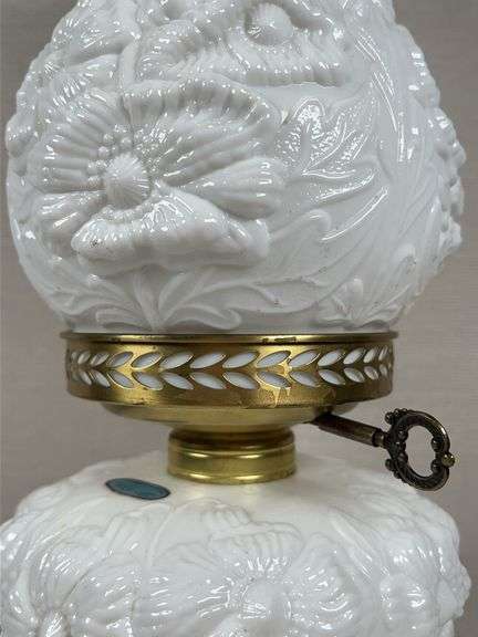 FENTON GONE WITH THE WIND POPPY LAMP