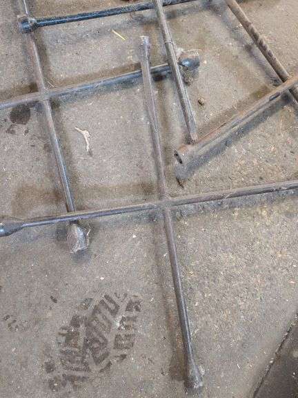 (4) tire irons