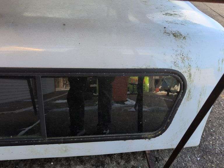 Ranch white truckbed cap - 6' long, 6' wide