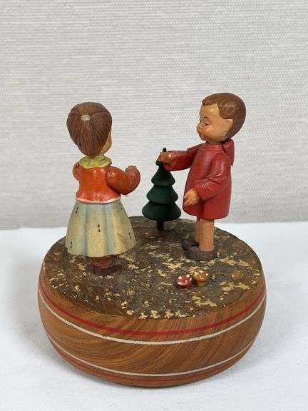 ANRI THORENS SWISS MUSIC BOX LOVE STORY