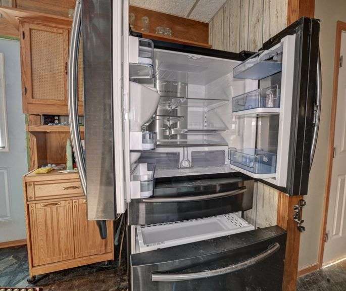 2-Story Home & Detached Garage