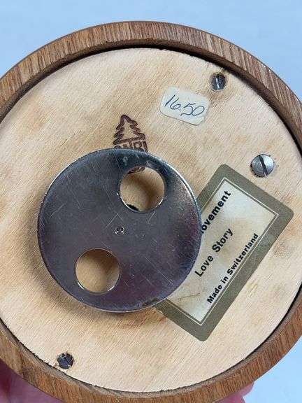 ANRI THORENS SWISS MUSIC BOX LOVE STORY