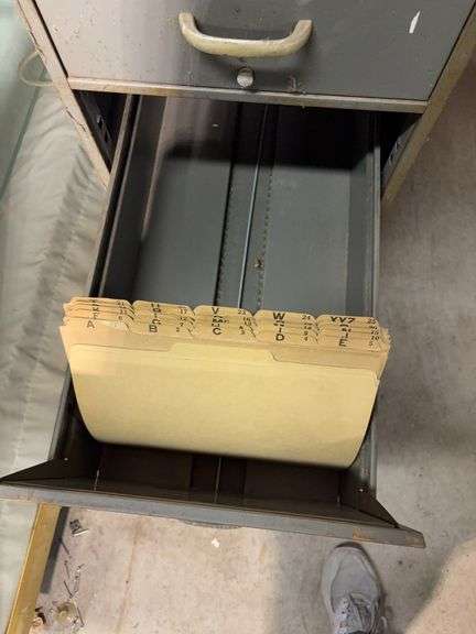 Art metal filing cabinet - 15" x 29" x 52"